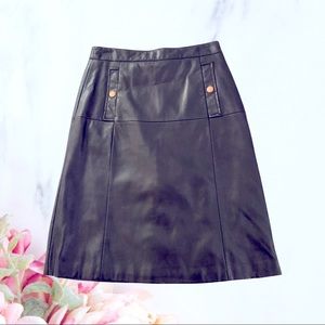 Black Pleated Knee Length High Wasted Skirt